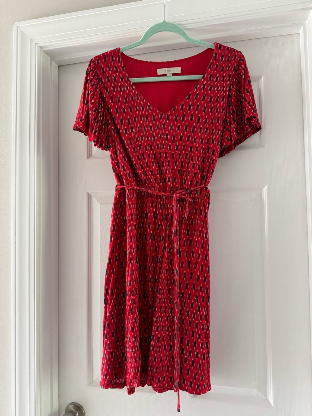 LOFT Red Multi-Pattern V-Neck Tie-Waist Dress